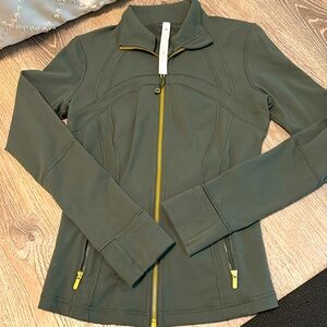 Lululemon Define Jacket
Dark forest/Gold